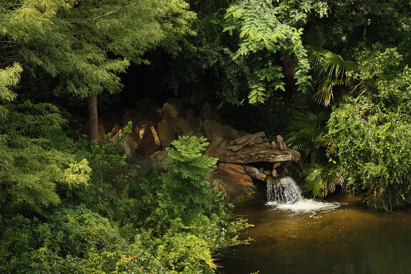 600755099_JVRu9-M.jpg