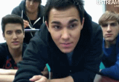 tumblr_lf1gth2EvC1qe180do1_250.gif