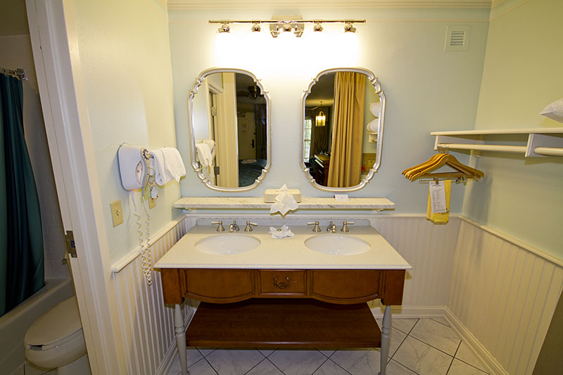 POR-Room-MBrefurb-85xx-2011-3594_forum.jpg