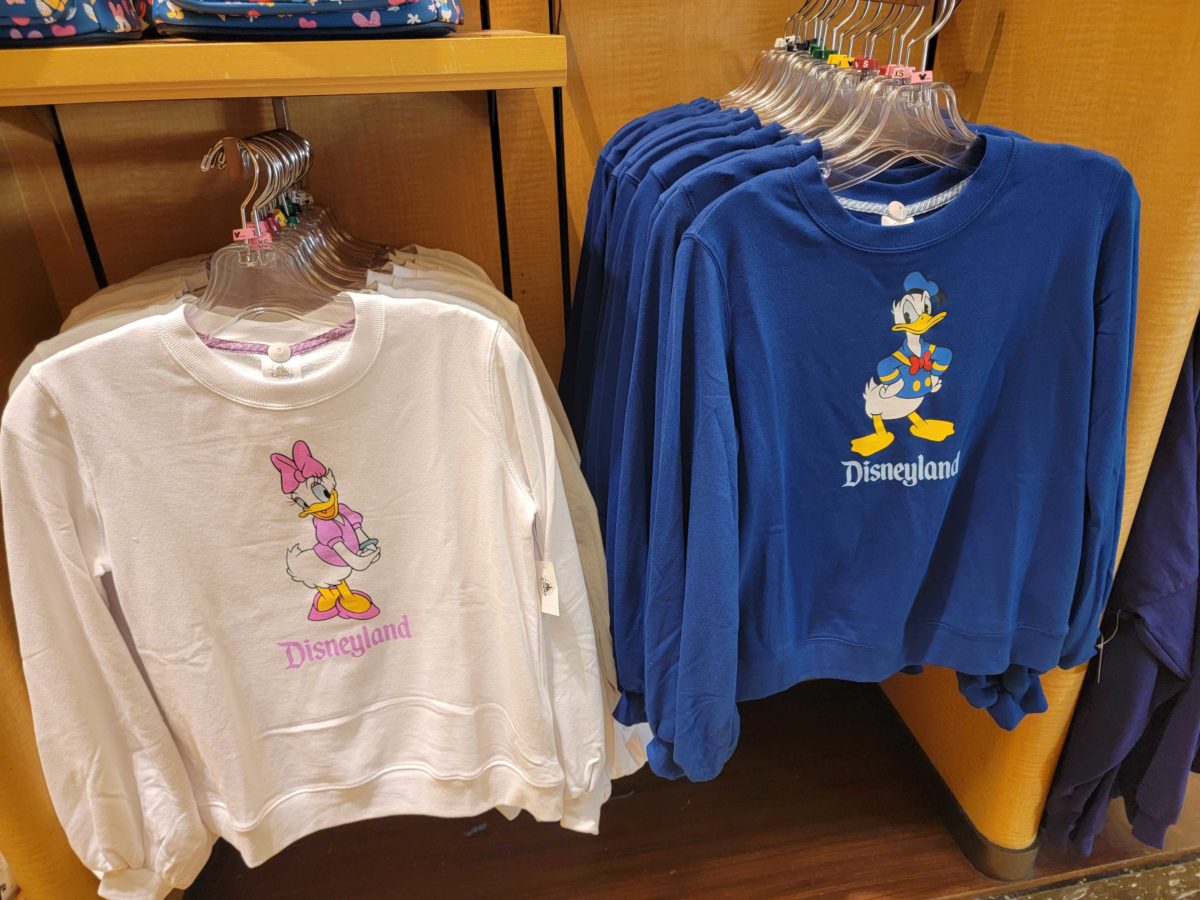 character sweaters 082555