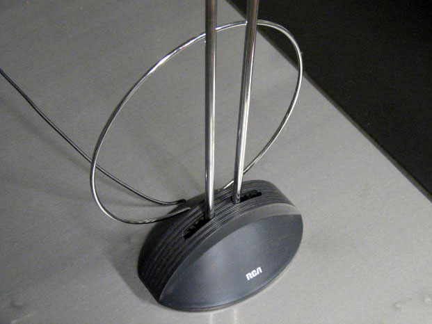 rabbit-ear-antenna.jpg
