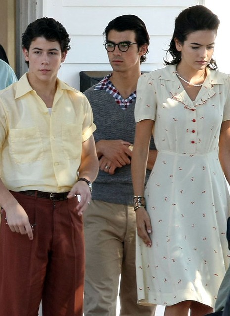 jonas-brothers-lovebug.jpg