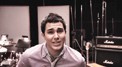 tumblr_lrdl14Xjuj1r1mr8mo5_250.gif