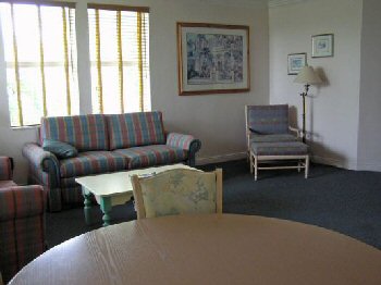OKWlivingroom.jpg