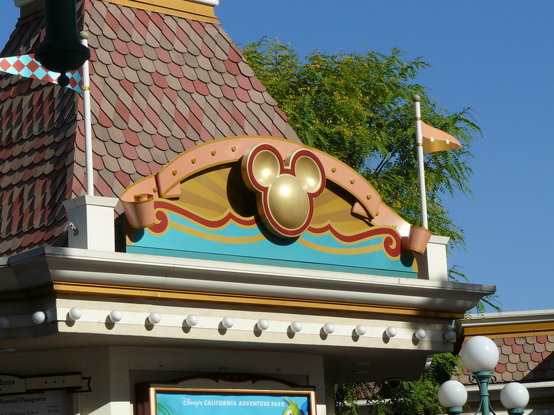342129955_A2q67-L.jpg