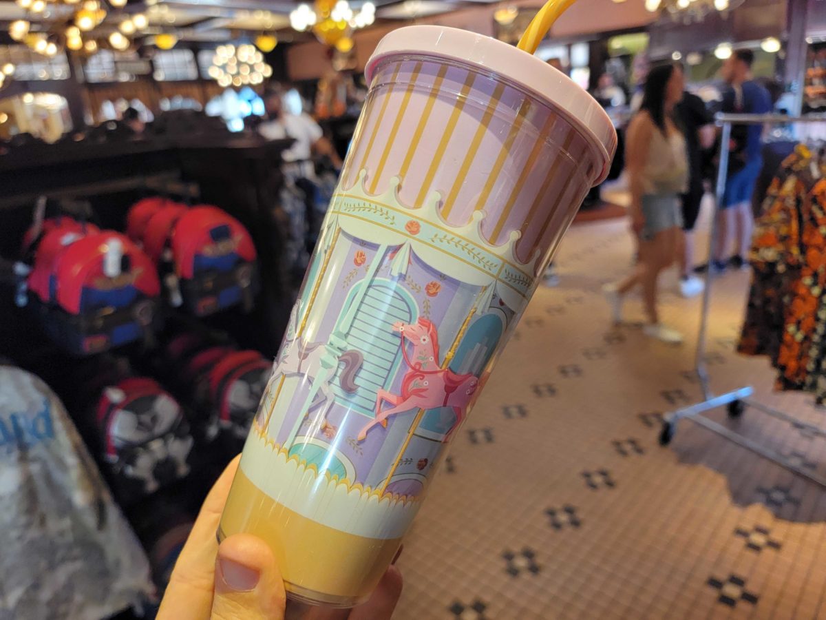 Carousel Collection tumbler 2