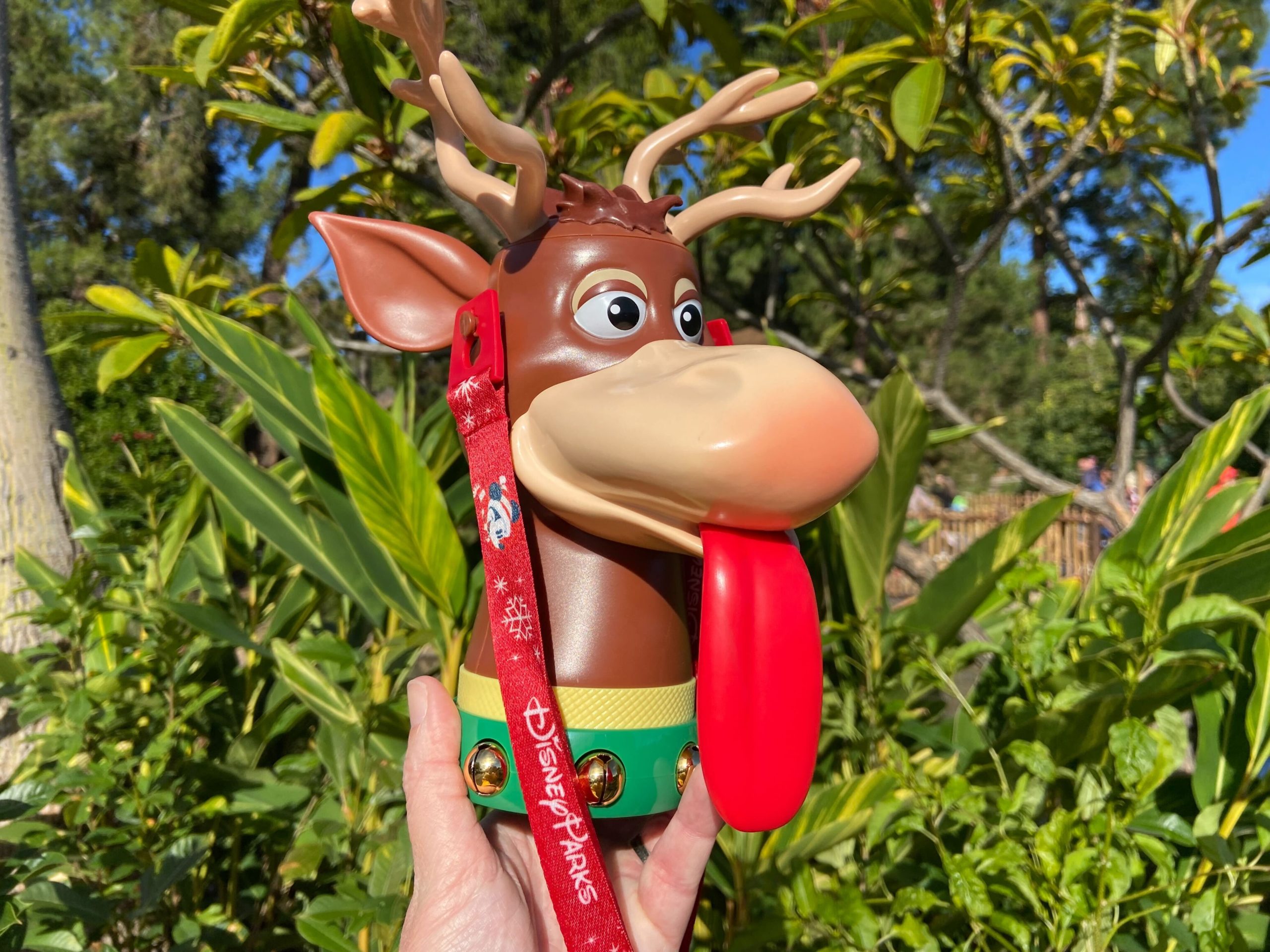 DLR 2022 Christmas Parade Reindeer Sipper 2 scaled