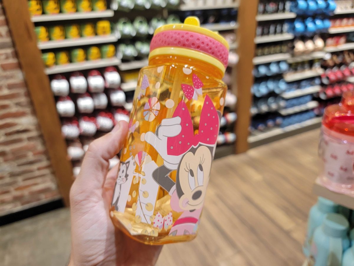Disneyland bottles oct 2022 102311