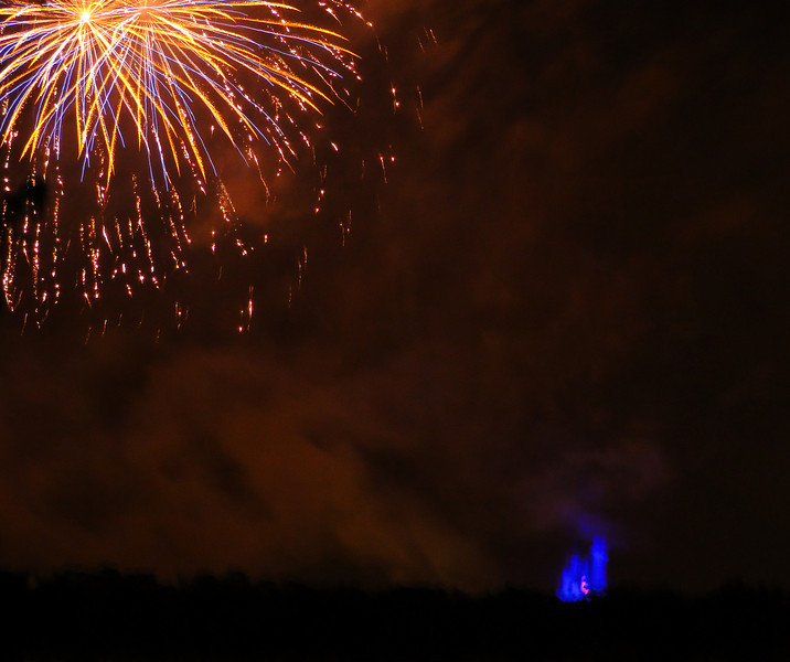 1044317634_cXcb7-L.jpg