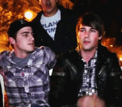 tumblr_lvg7xm42wq1qcw5jqo2_250.gif