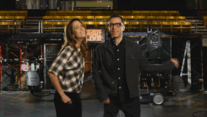 f4Q3GoxYRdlFm.gif