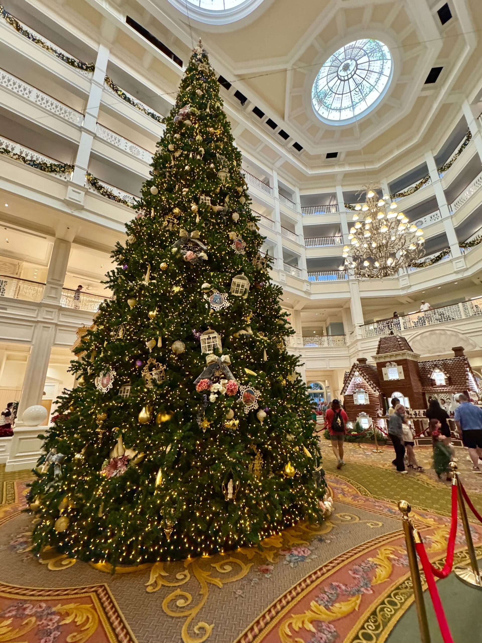 2024-Grand-Floridian-Holidays-MG_1311-scaled.jpg