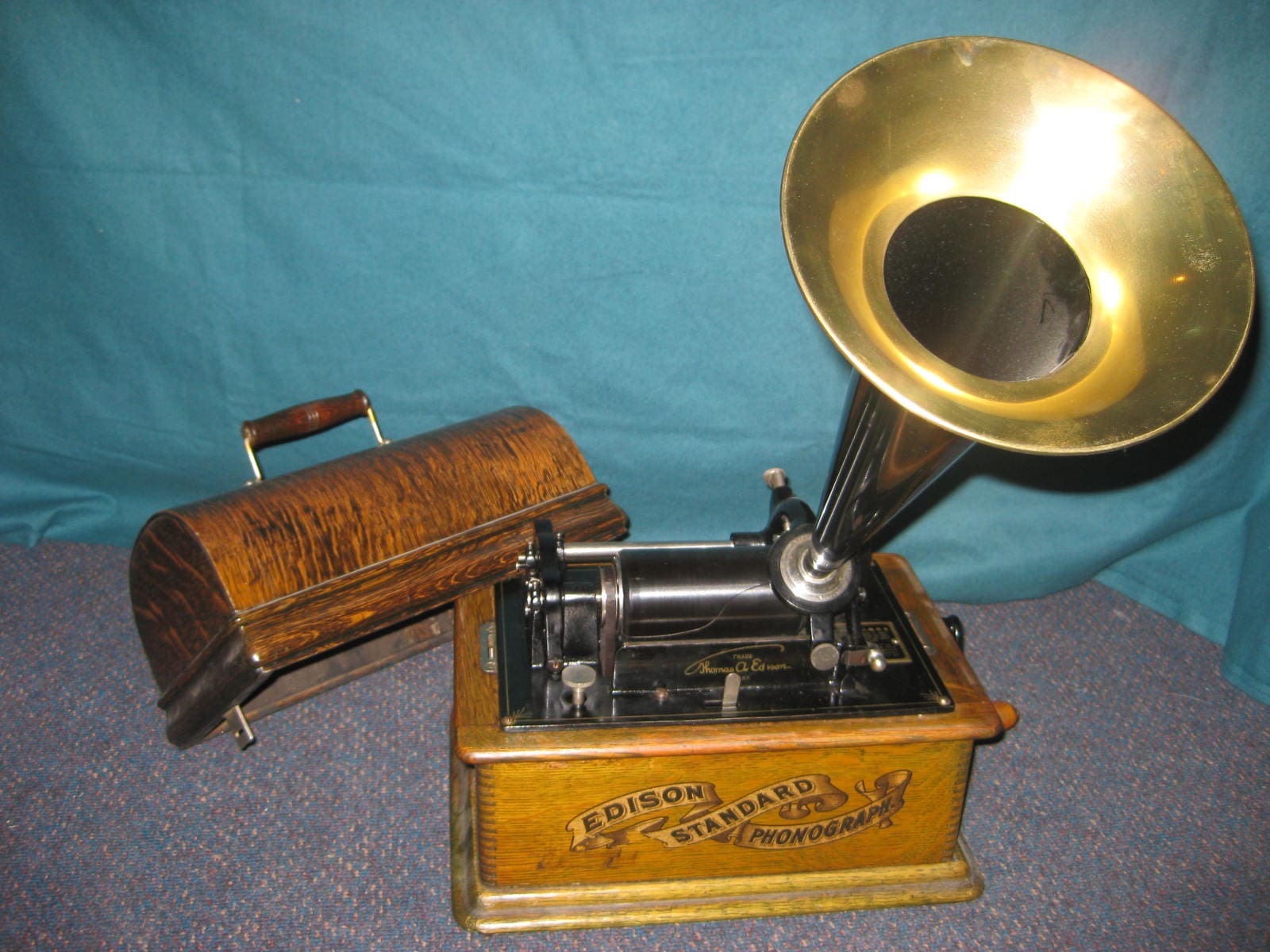 phonograph-009.jpg