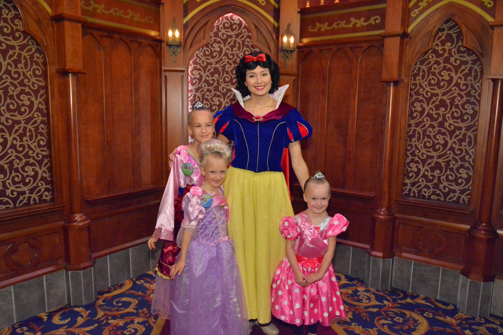 PhotoPass-Snow-White-386334424456%20(Large).jpeg