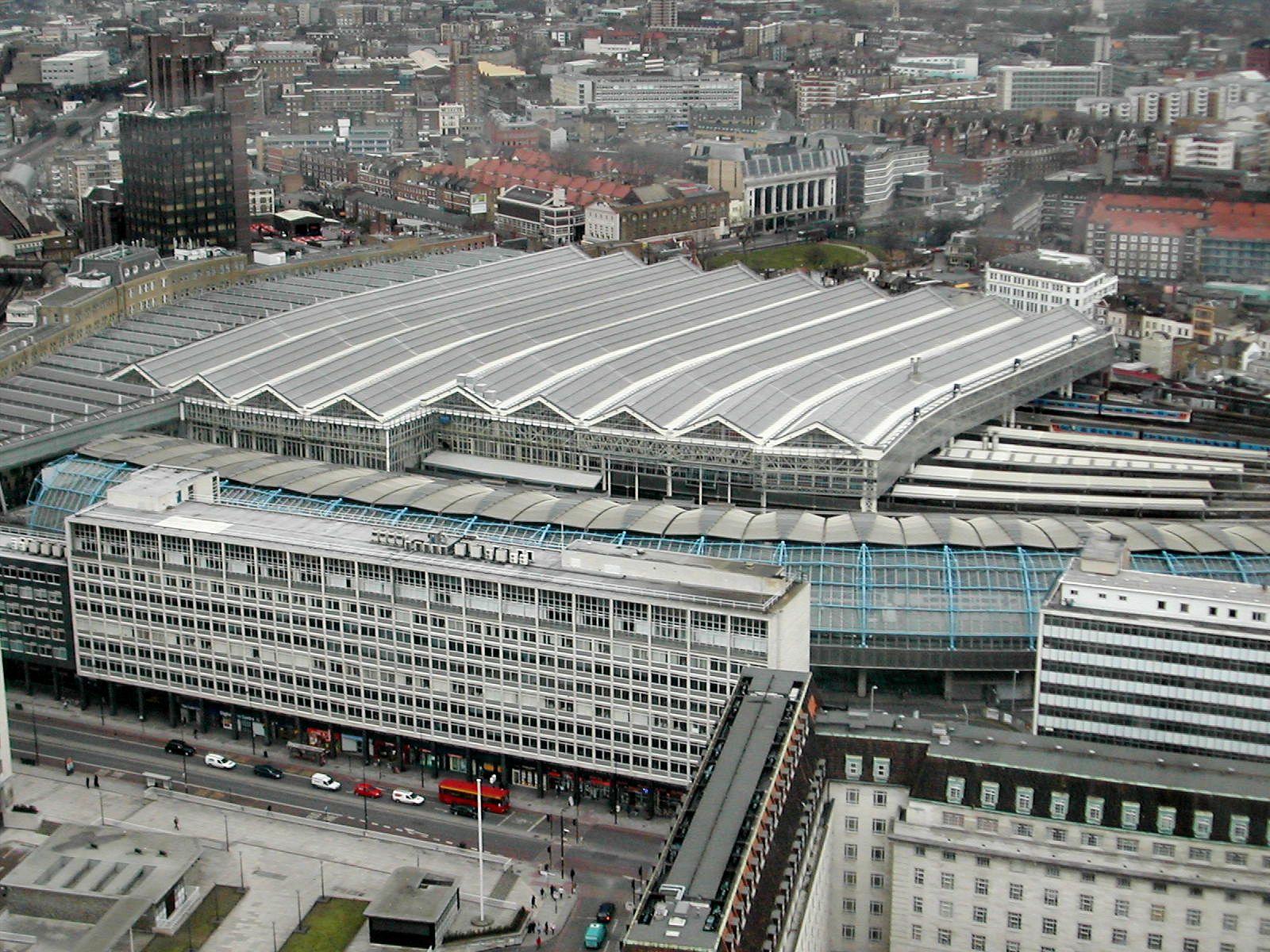 Waterloo_station.JPG
