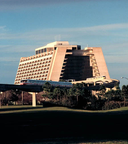 692700083_tptHu-L.jpg