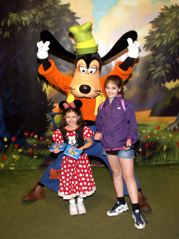 goofygirls-vi.jpg