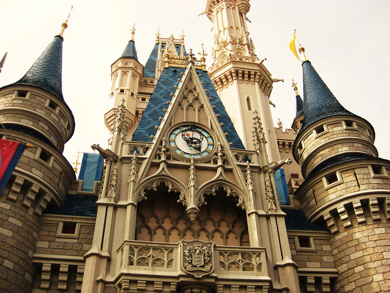 534690404_R4zSa-L.jpg