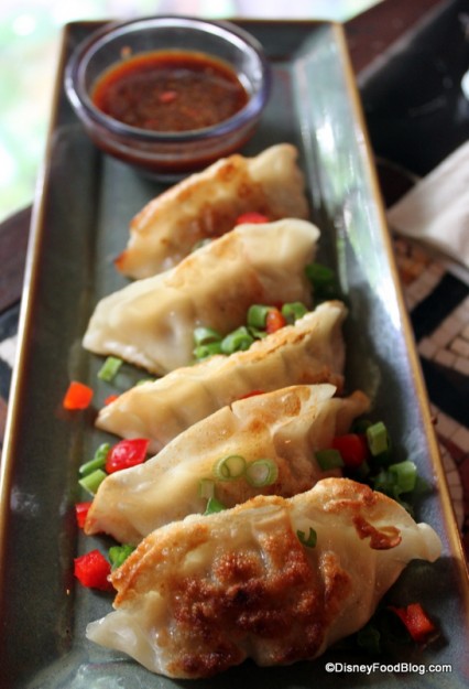 pot-stickers-yak-and-yeti-426x625.jpg