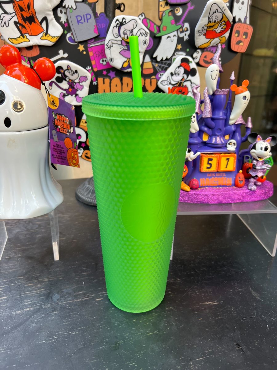 green starbucks cup 8924