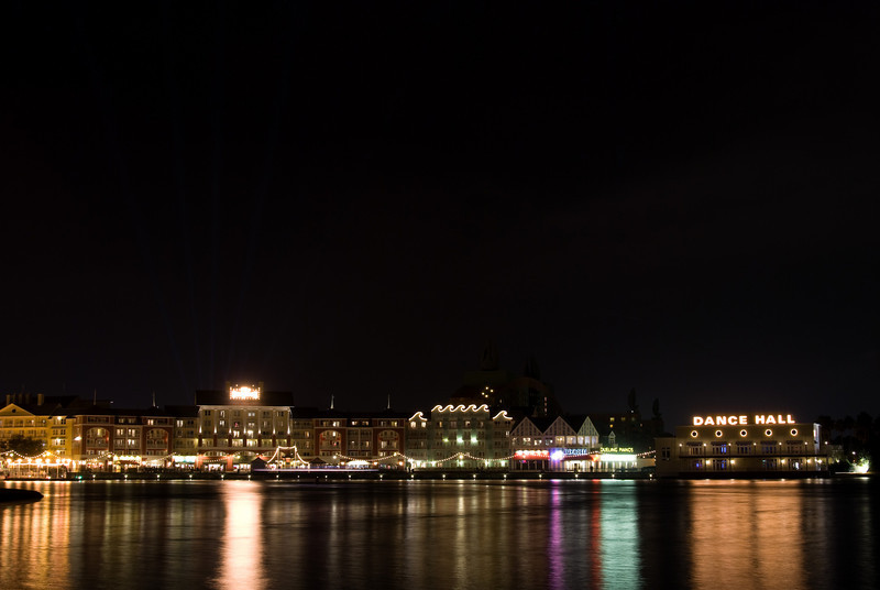 238185720_XG2r7-L.jpg