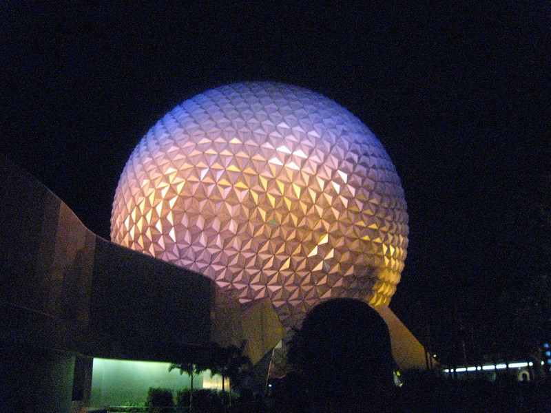 322603479_AsxJm-L.jpg