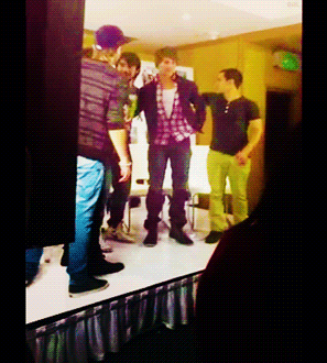 tumblr_lse3r3kr4I1qd5cyto1_400.gif