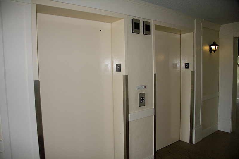 POR-MB-2007-4360_forum.jpg