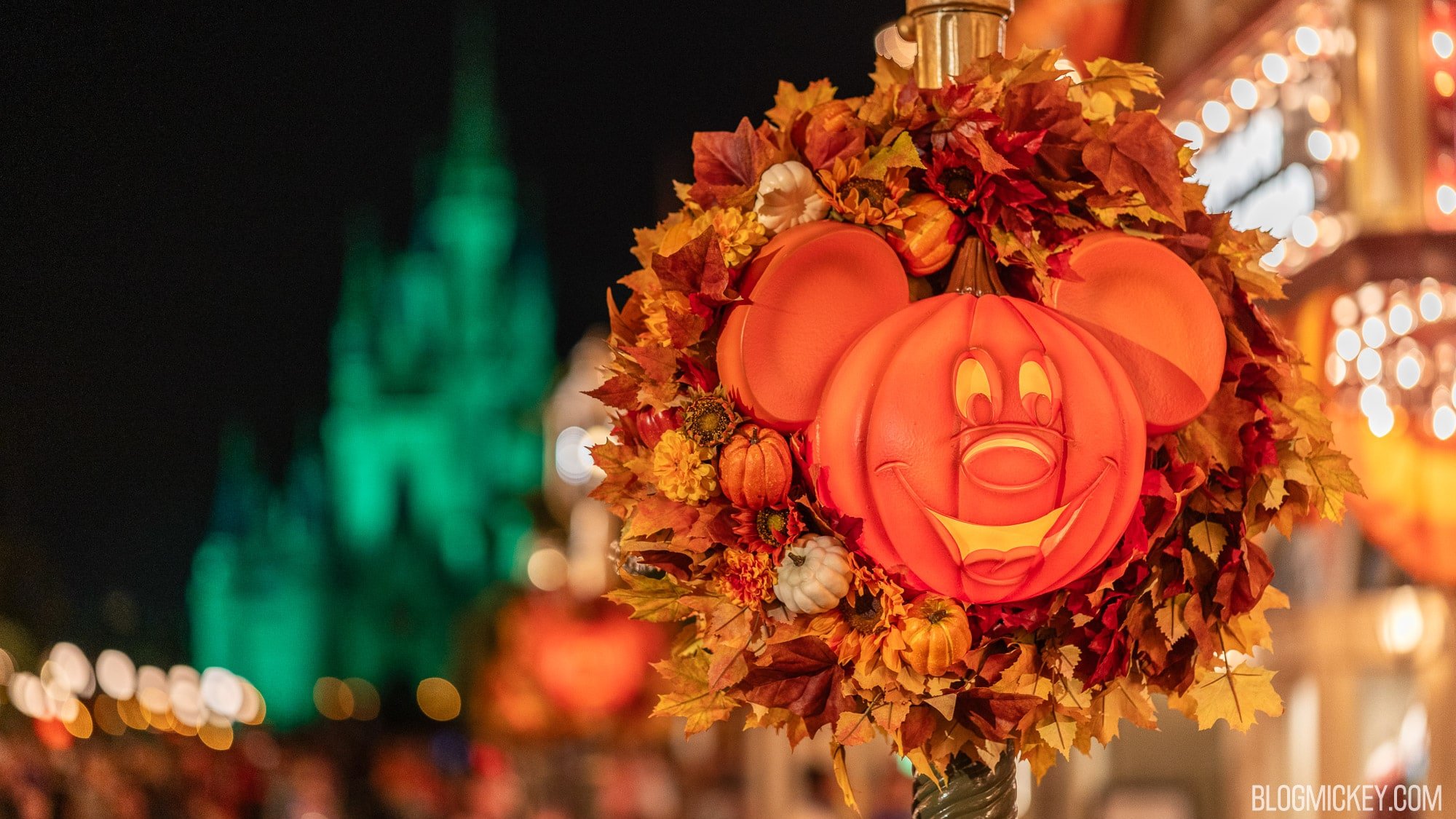 2023-mickey-pumpkin-main-street-night-1.jpg