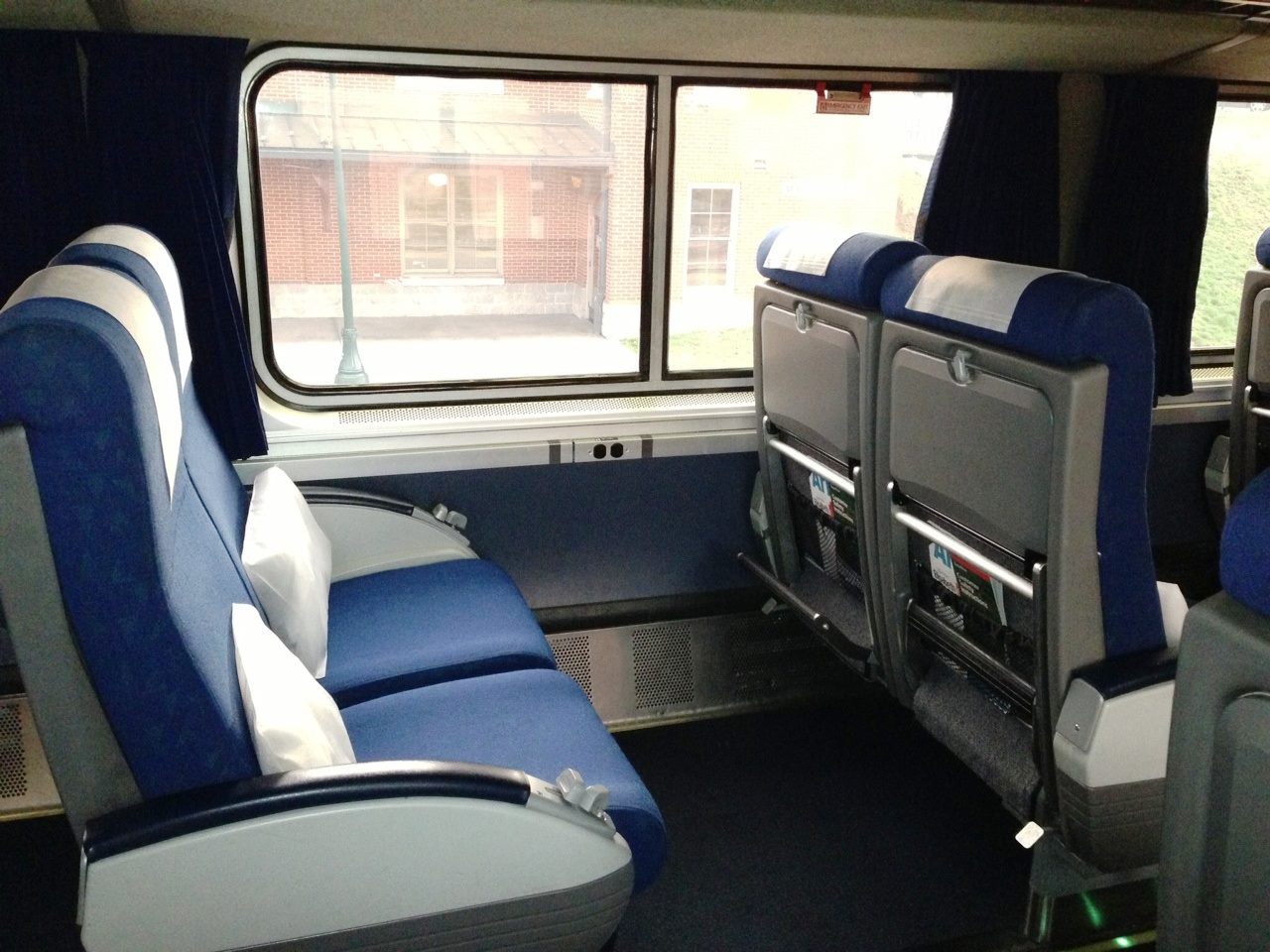 34AMTRAKSUPERLINERCOACHSEATING-vi.jpg