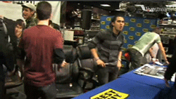 tumblr_lnxm4sozIF1qbcsp3.gif