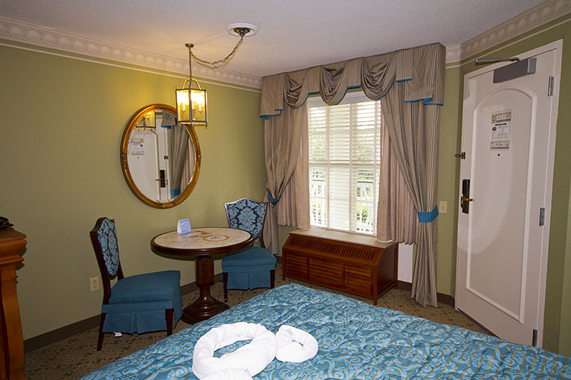POR-Room-MBrefurb-85xx-2011-3633_forum.jpg