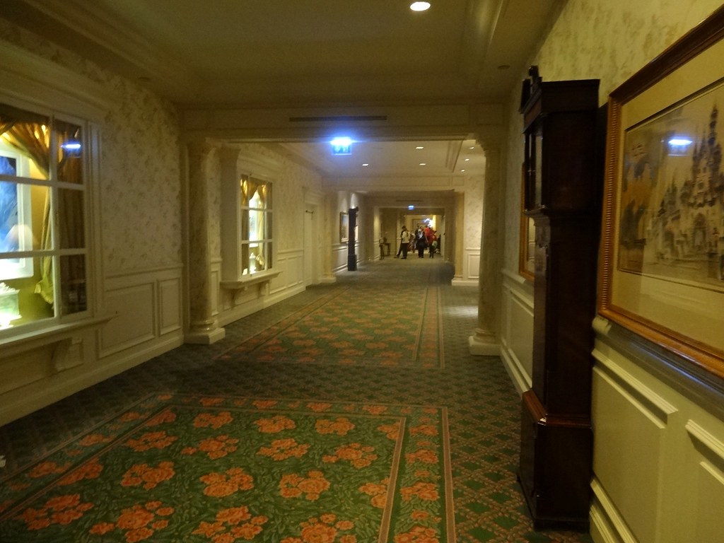 22637061254_5e41fe7eac_b.jpg
