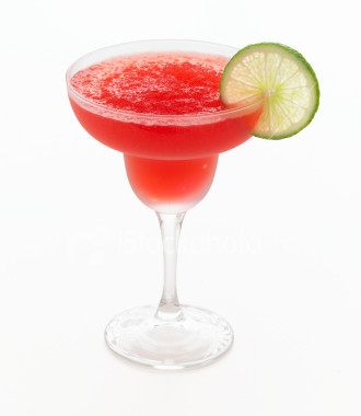 ist2_2537105_strawberry_margarita.jpg