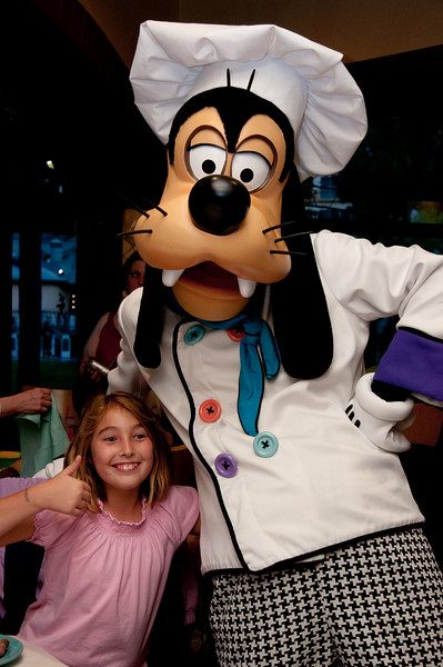 568010502_UWpAW-L.jpg