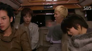 tumblr_lp10buMJoq1qafrh6.gif