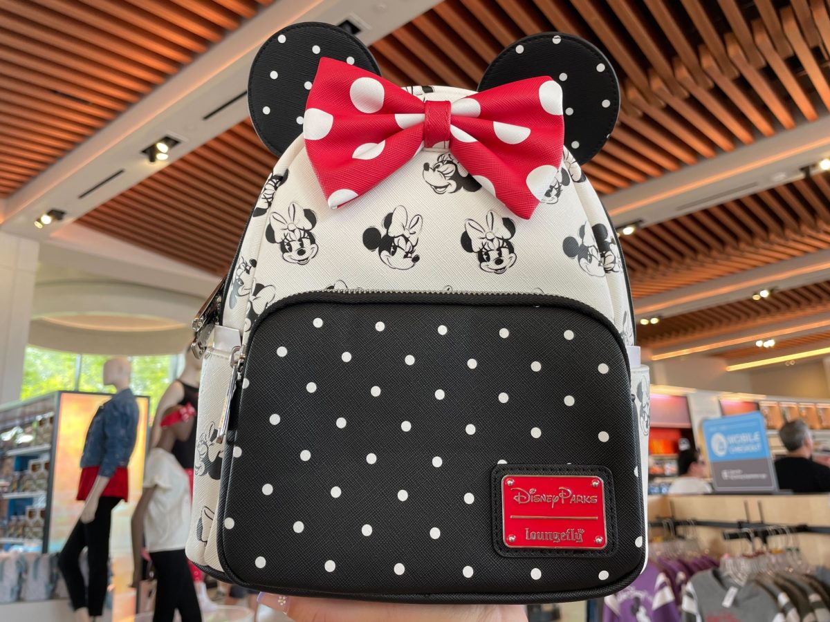 minnie-loungefly-backpack-7-1200x900.jpg