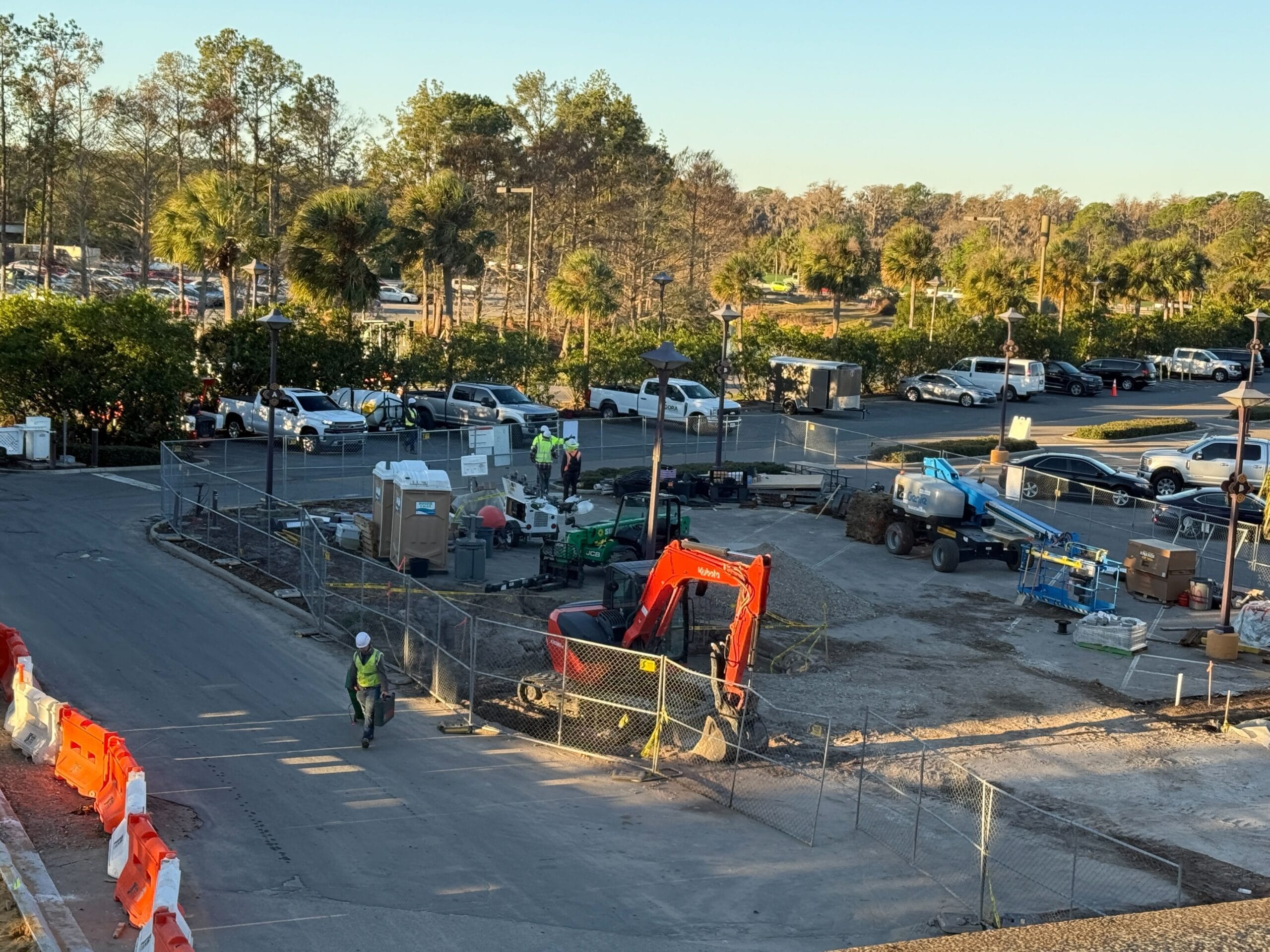 Bus Turnaround at Disney’s Polynesian Village Resort Bus Turnaround at Disney’s Polynesian Village Resort