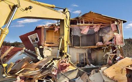 bulldozer_house_1423077c.jpg