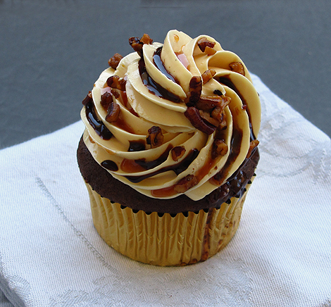 Chocolate-Turtle-Cupcake.jpg