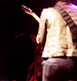 tumblr_mns99r24Ig1qaxxelo2_250.gif
