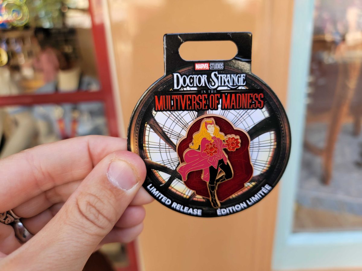 Disneyland-pins-092253-1200x900.jpg