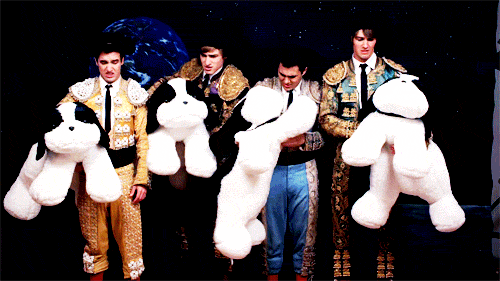 tumblr_lnzoucaLRe1qjh577o1_r1_500.gif