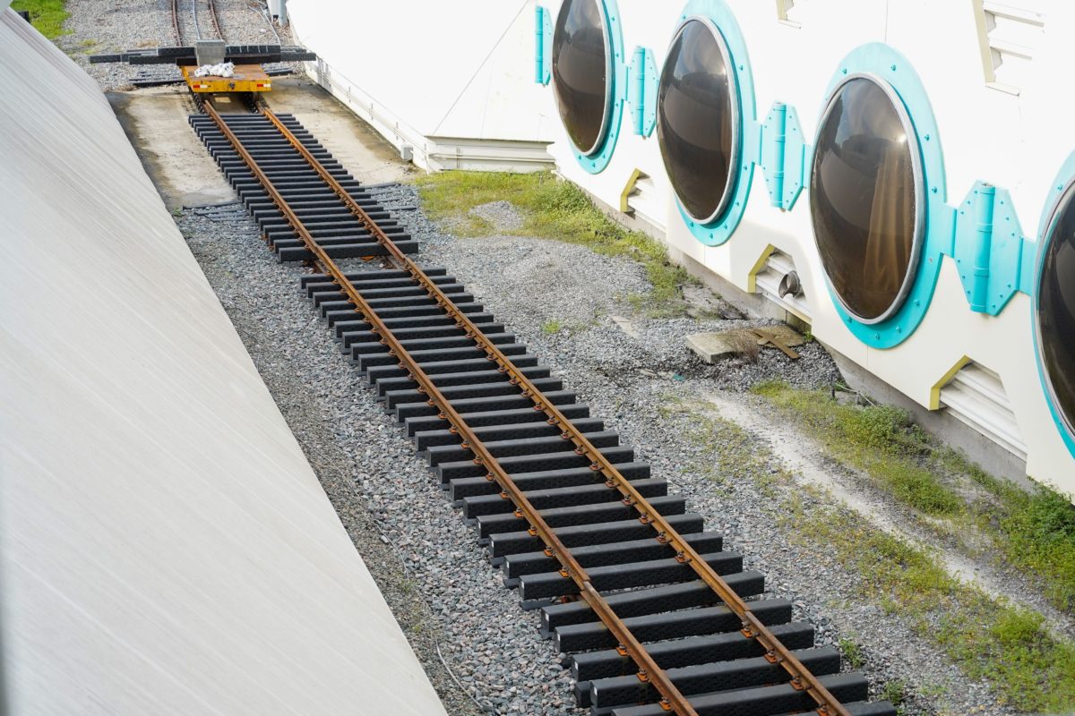walt disney world railroad tracks tomorrowland 1