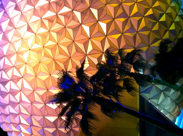 12065764906_0c056c1db7_z.jpg