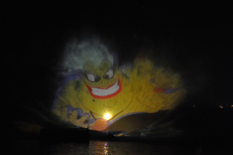 599690451_5c2sC-L.jpg