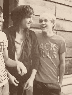 tumblr_m2eti1ND5D1r6jbj7o1_250.gif