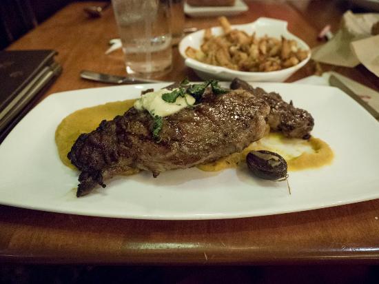 le-cellier-steakhouse.jpg