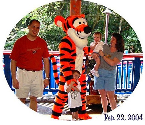 disfeb2004i.jpg
