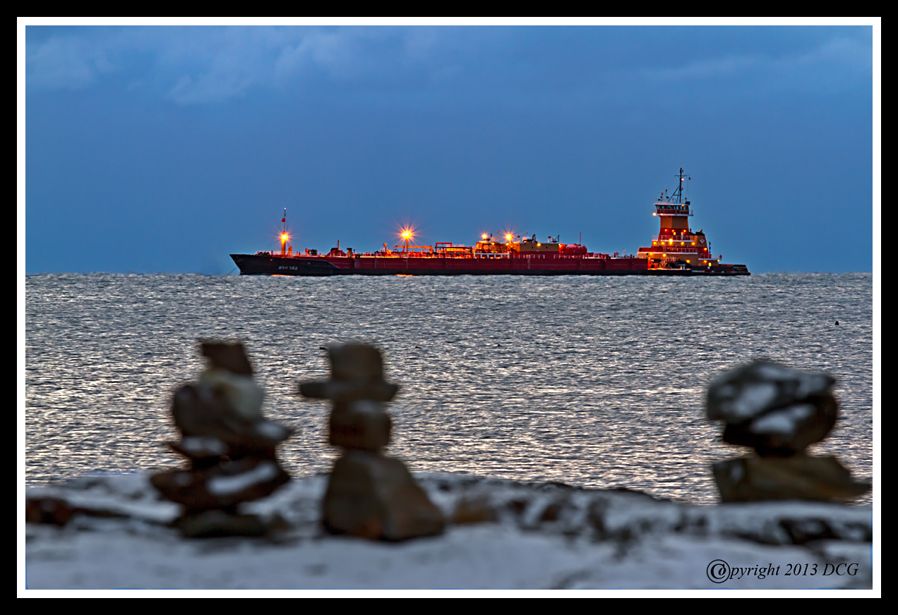 Oil%20Barge-01-26-07cr%20-X2.jpg